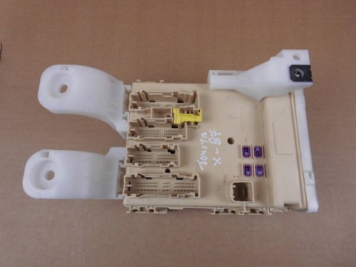 Toyota RAV4 IV modul Computer Bedienteil komfortu BSI 89221-42182