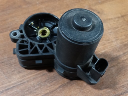 mini motor electric brake left MERCEDES W205 1