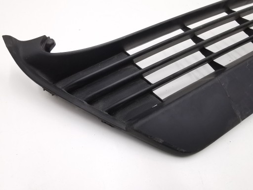 grid grille of a bumper front TOYOTA AURIS 13-15 53112-02390