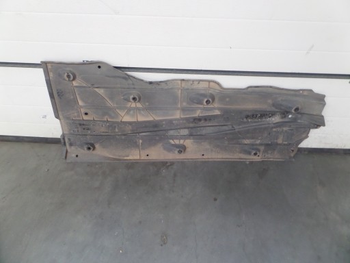SKODA OCTAVIA III cover chassis right 5Q0825202M