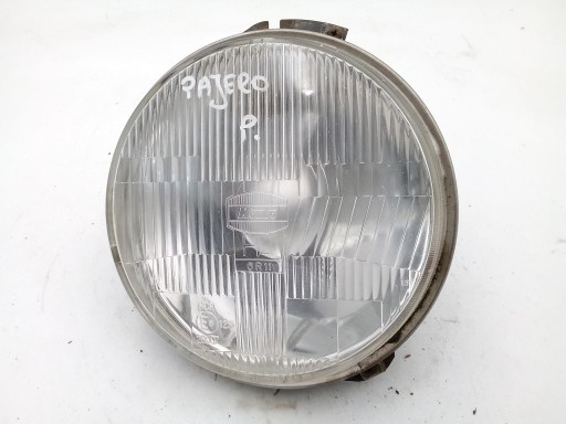 Mitsubishi Pajero and 1 light right front front Koito