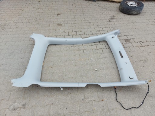 TESLA MODEL Y 2024r CIELO INTERNO