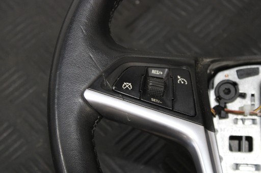 Volant MULTIFUNKCJA OPEL AMPERA