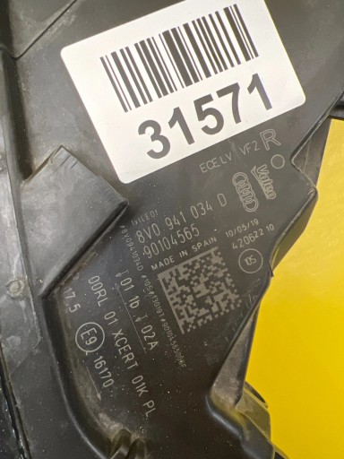light right front Audi A3 S3 8V 8V0941034D UK