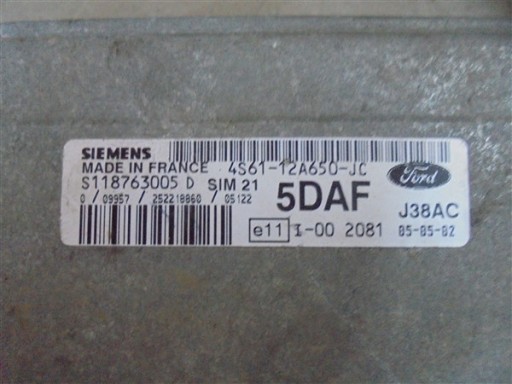 control unit of the engine FORD FIESTA 4S61-12A650-JC 5DAF
