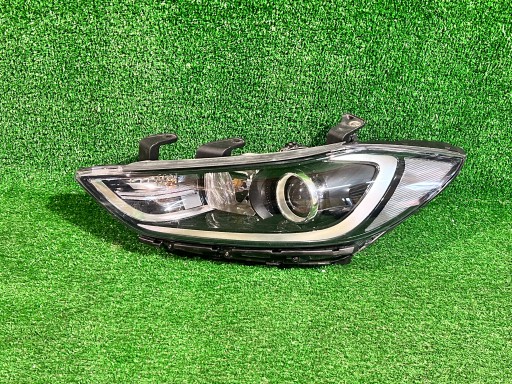 REFLEKTOR left HYUNDAI ELANTRA VI