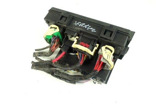 БЛОК ПРЕДОХРАНИТЕЛЕЙ BCM, МОДУЛЬ ЭБУ CHRYSLER SEBRING P04692168AI