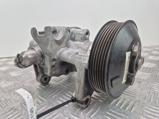 BMW X5 E70 30d servo pump 678100802 M57D30(306D3)