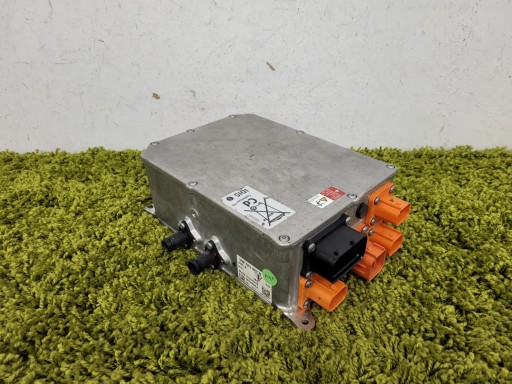 5qe915682r - Модуль зарядки e-golf vii 7 passat b8 gte arteon oem