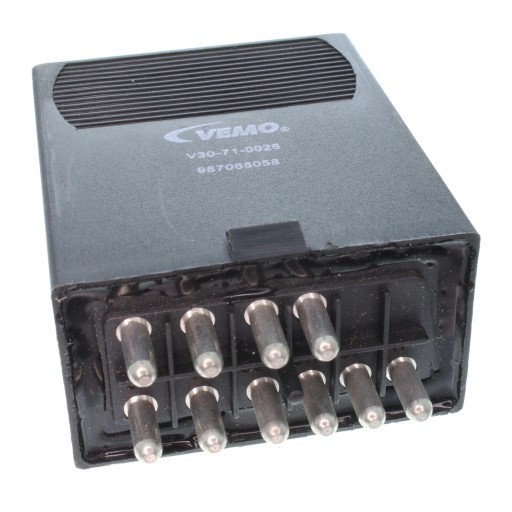 Реле паливного насоса VEMO V30-71-0026