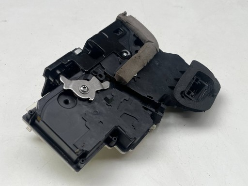 AUDI A6 A7 Q8 lock door left rear part 4K0839015Q @M