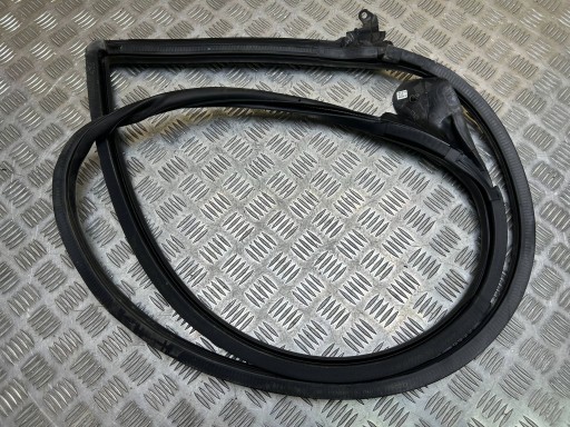rubber gasket door przednich Audi A5 Sportback 8TA 2013 8T8831708