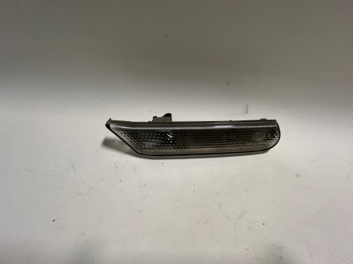 Porsche Boxster 986 směrovka pravý 99663104401