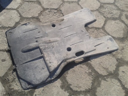 КРИШКА ДВИГУНА ПЛАСТИНА PEUGEOT 607 2.2 HDI