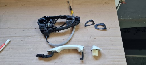 SQ8 4M RSQ8 Q8 handle door right rear part below KEYLESS LS9R 4M8837206B
