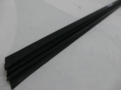 MERCEDES S W126 SE moulding dust right front