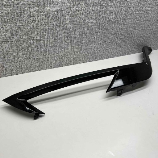 VOLVO XC60 II R-design right moulding grid of a bumper front 32227912