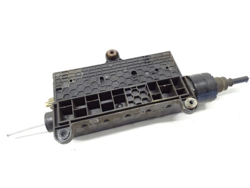 Bremse Hand elektrisch MASERATI GHIBLI III 670030076