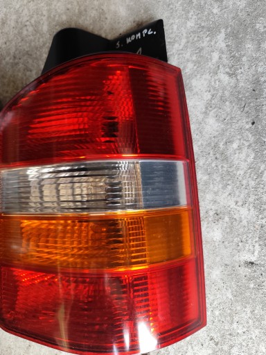 VW T5 Leuchte hinten SKRZYDELKA/ Tür SKRZYDELKOWE links rechts komplet