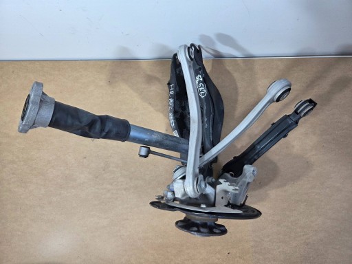 Mercedes-Benz GLC X253 C253 swing of the pivot rear right A2133572600 (Z682)