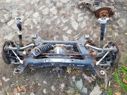 2042533 - Задняя балка подвески mercedes w204 1.8