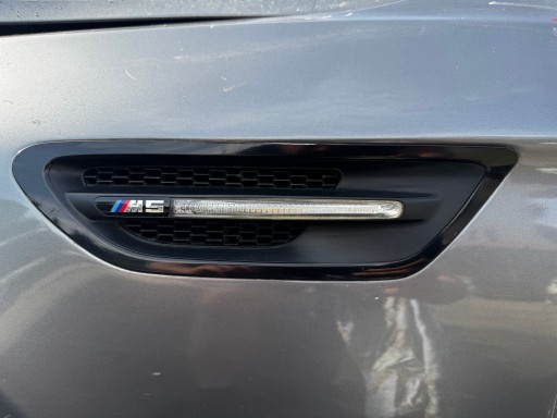 indicator W fender intake left BMW F10 M5