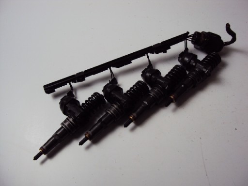 038130073 - НАСОС-ФОРСУНКА VW GOLF SEAT LEON 1.9 TDI