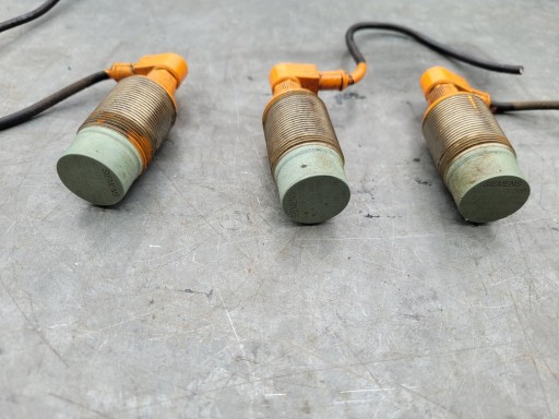 ДАТЧИК ИНДУКЦИИ SIEMENS 3RG4024-3CD00 3RG4024-3AG01