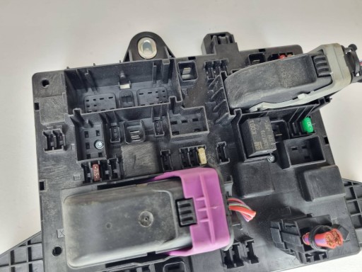 Module fusibles Opel Astra GTC J facelift 2012 13343949