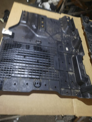 17- 9836618980 - CITROEN DS7 17-ЗАЩИТА ШАССИ СПРАВА