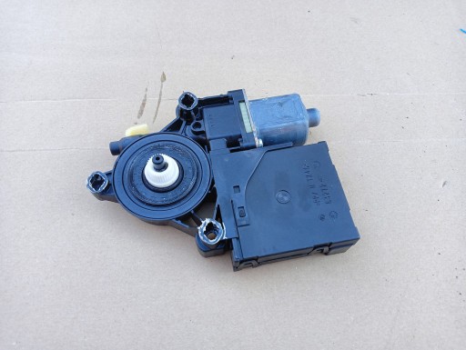 6 08- - Vw golf vi мотор склопідйомника правий передній 5k0959792a