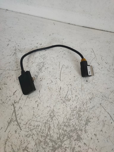 0390243009 - Кабель Lightning iPhone IPOD USB AUDI 4F0051510 AL