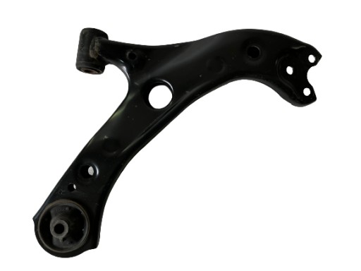 Corolla e21 передний правый поперечный рычаг