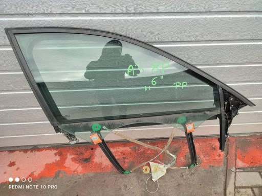 AUDI A3 8P стекло рамка правая передняя 5D механизм