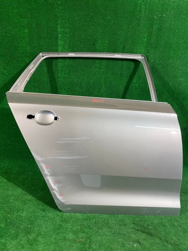 dveře zadní pravé pravý záď SKODA RAPID SPACEBACK
