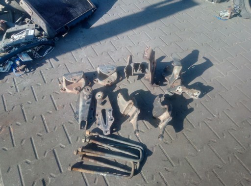 Передняя пружинная вешалка мужская tgl