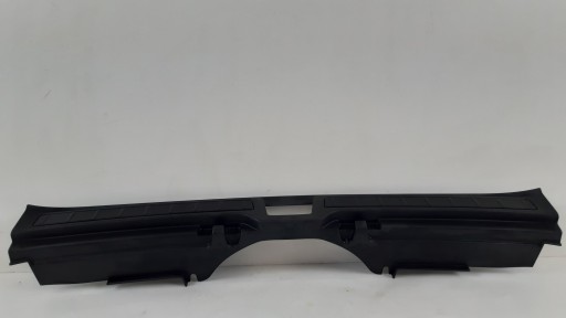 VOLVO XC40 ЗАДНЯЯ КРЫШКА РЕМНЯ 31440884