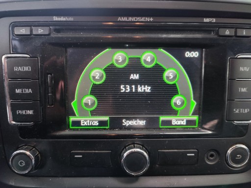 RADIO Navigation NAVI Bildschirm SKODA SUPERB II 3T0035192B