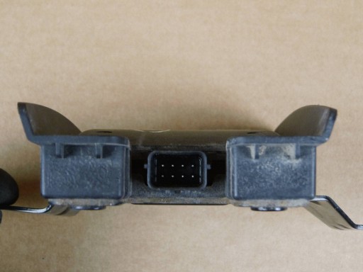 KIA ProCeed III sensor sensore modulo martwego pola Destra 99150-J7700