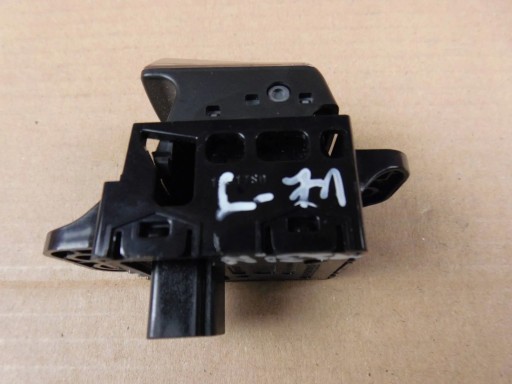 Nissan Qashqai J11 button switch electric brake 25175 4BA0A