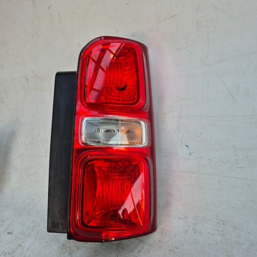 PEUGEOT EXPERT III JUMPY III PROACE 16- far desna stražnji dio stražnja 9808243080