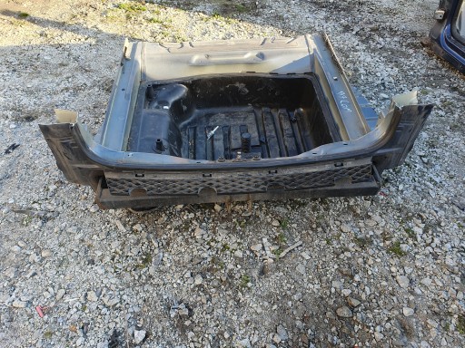 Q3r232t - Ванна заднего ремня безопасности Passat B7 универсал