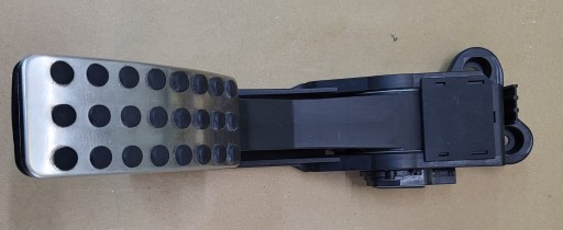 plynový pedál potencjometr modul MERCEDES ML 164 R W251 320 CDI A1643000104 OE