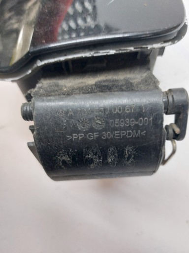 Tankklappe des Kraftstoffsbehälters MERCEDES KOMBI W204 A2046300067