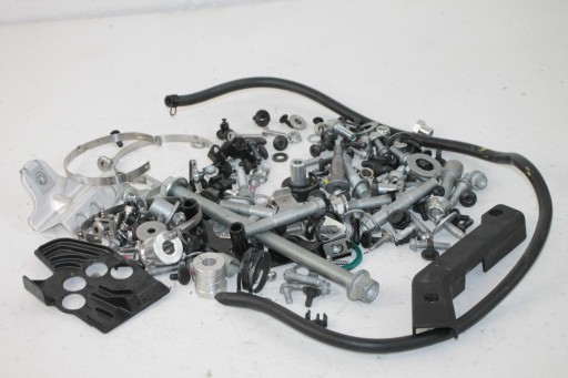 71 - APRILIA TUONO 660 21 + НАБОР ВИНТОВ