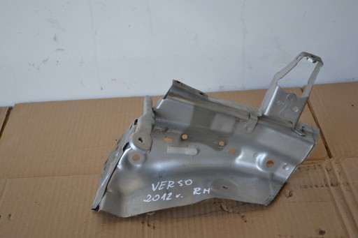 fartuch front right TOYOTA VERSO 09-18r 1H2
