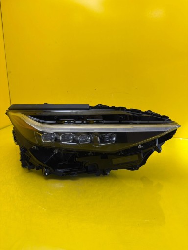 light right front Toyota BZ4X Full Led