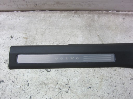 VOLVO XC90 II XC 90 plastic moulding cover of the threshold of the passenger right 31363649