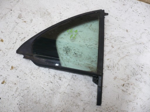 43R-00048 - Правое боковое стекло MERCEDES W176 треугольник 13R