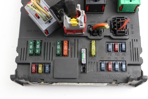 CITROEN PEUGEOT module compartment control unit BSI 9652474780 S118085220C